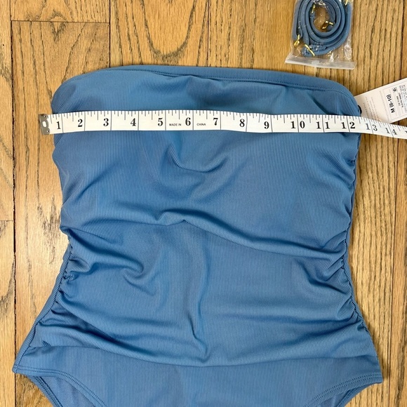 NWT Shade & Shore Women’s Shirred Ribbed Bandeau Cheeky One Piece Swimsuit Sz M - Picture 5 of 12